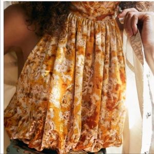 FREE PEOPLE velvet halter top which collar